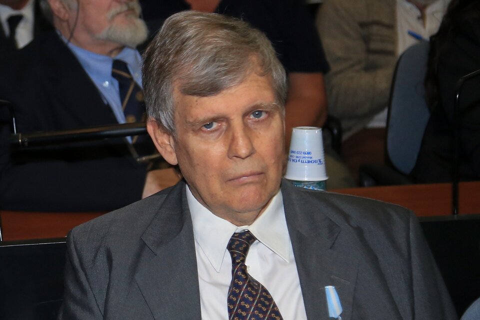 (Mención a diputado entrerriano) La impunidad avanza: una visita de diputados a Astiz y una reivindicación de los indultos a los genocidas