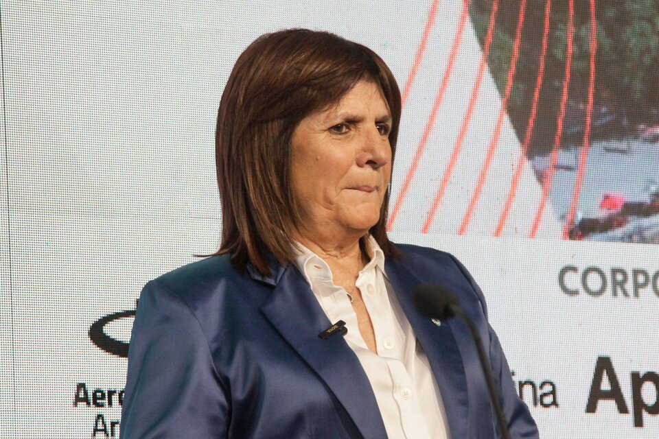 (Mención a Diputado entrerriano) Bullrich se hace la distraída y niega haber facilitado la visita de diputados de LLA a genocidas