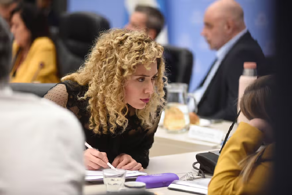 (Mención a entrerriano) La trastienda de la reunión que terminó con denuncia de Arrieta por violencia de género contra el diputado Mayoraz