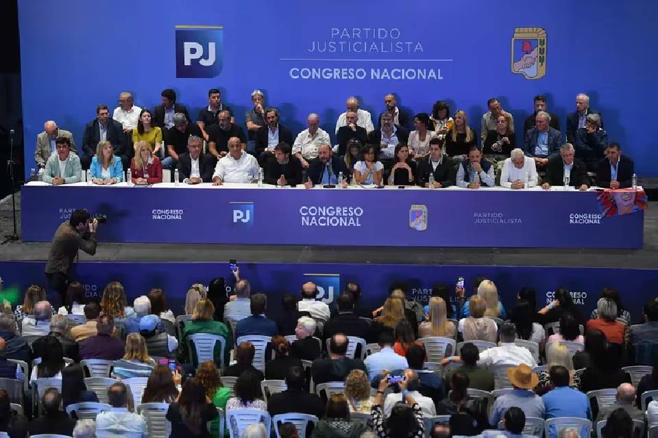 (Mención a dirigente entrerriano) Jubilaciones: el PJ activa una ofensiva contra el veto de Milei y hace cuentas para ratificar el proyecto