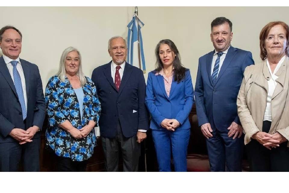 Presentaron dos proyectos para mudar la Capital Federal a Río Negro y Entre Ríos