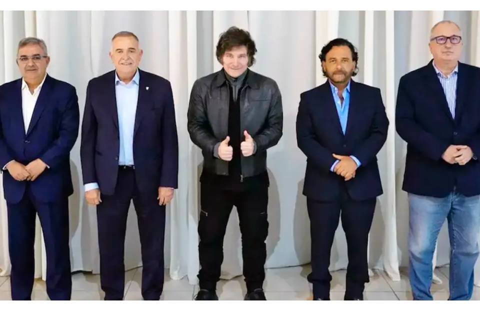 (Mención a Frigerio) La motosierra política despedaza a la oposición