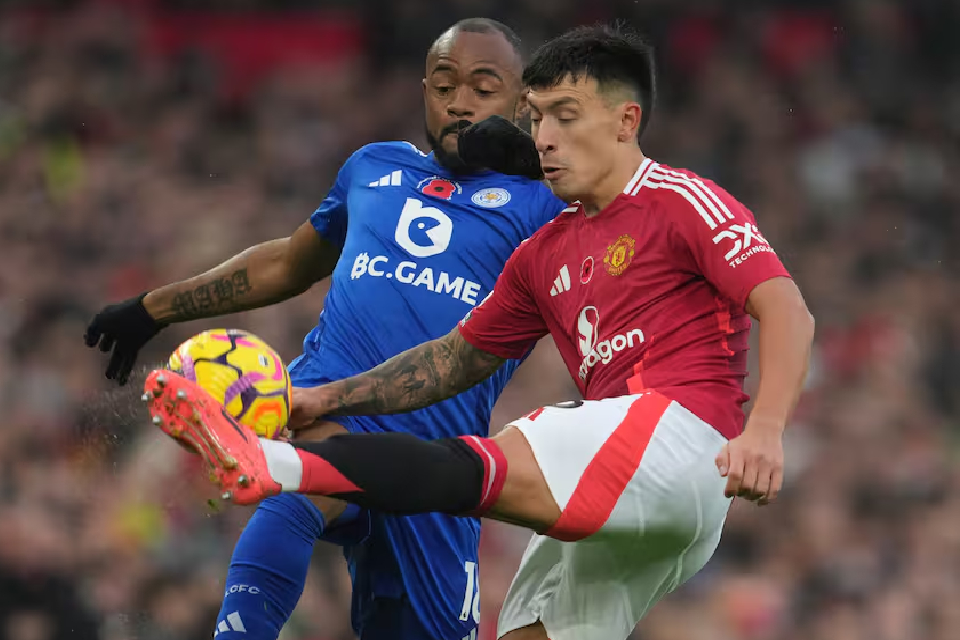 (Futbolista entrerriano) Lisandro Martínez, otra baja en Argentina para duelos eliminatorias sudamericanas