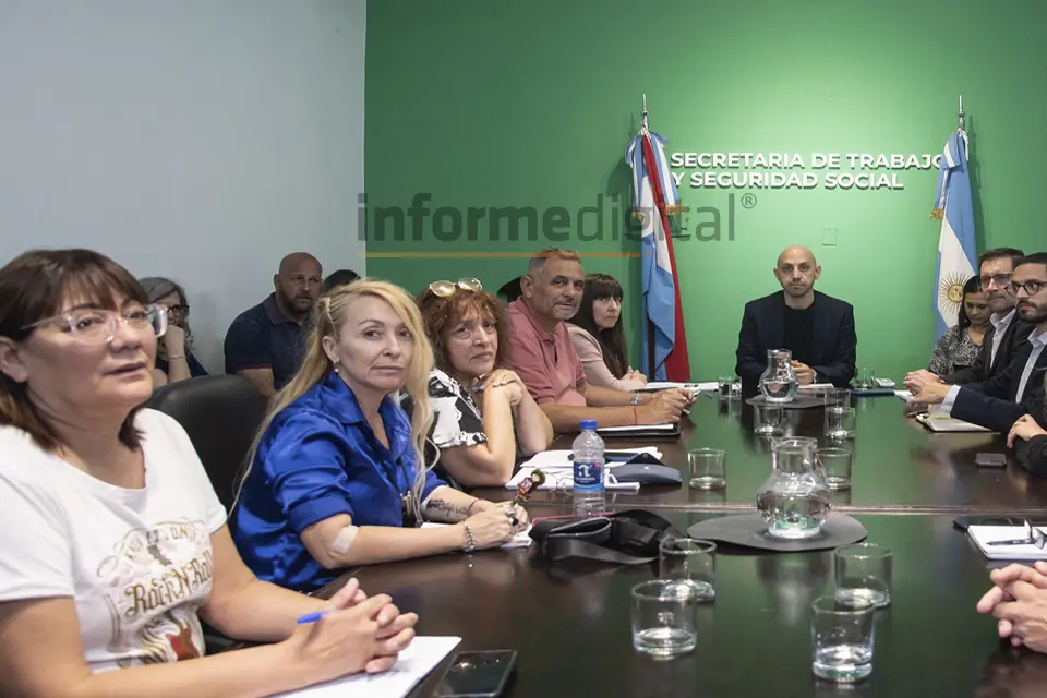 Propuesta a los estatales, fecha para el aguinaldo y cuarto intermedio