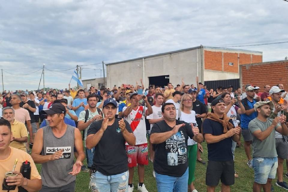 (En Entre Ríos) Despidos y amenazas de recorte salarial en Granja Tres Arroyos