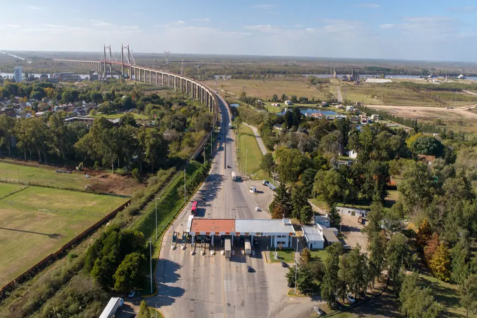 (Mención a Entre Ríos) El Gobierno quiere que la privatización de 9.000 kilómetros de rutas y autopistas se haga este año