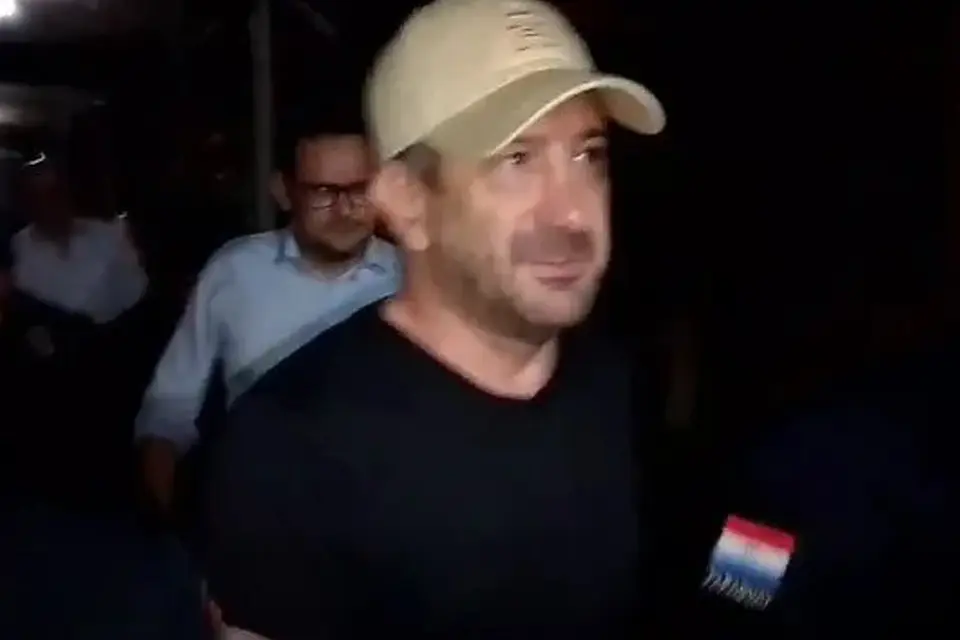 Exsenador Kueider y su secretaria fueron desalojados del lujoso edificio donde cumplían prisión domiciliaria