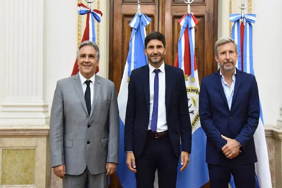 Llaryora, Pullaro y Frigerio celebraron la baja de las retenciones: “Si al campo le va bien, a la Argentina le va bien”