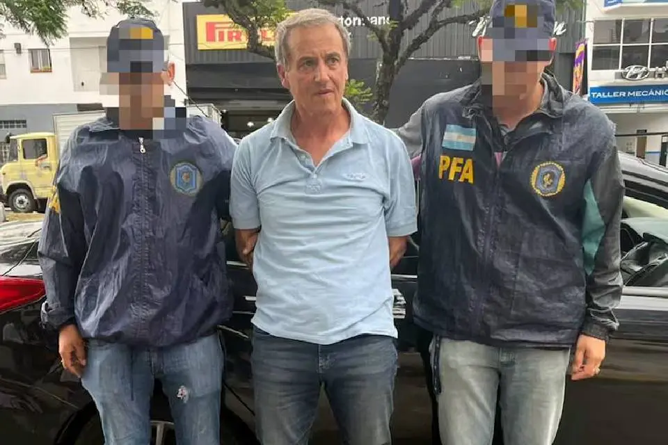 (Causa por secuestro a empresario entrerriano) Así trasladaron al hijo de un exjefe de la Fuerza Aérea a una cárcel de máxima seguridad