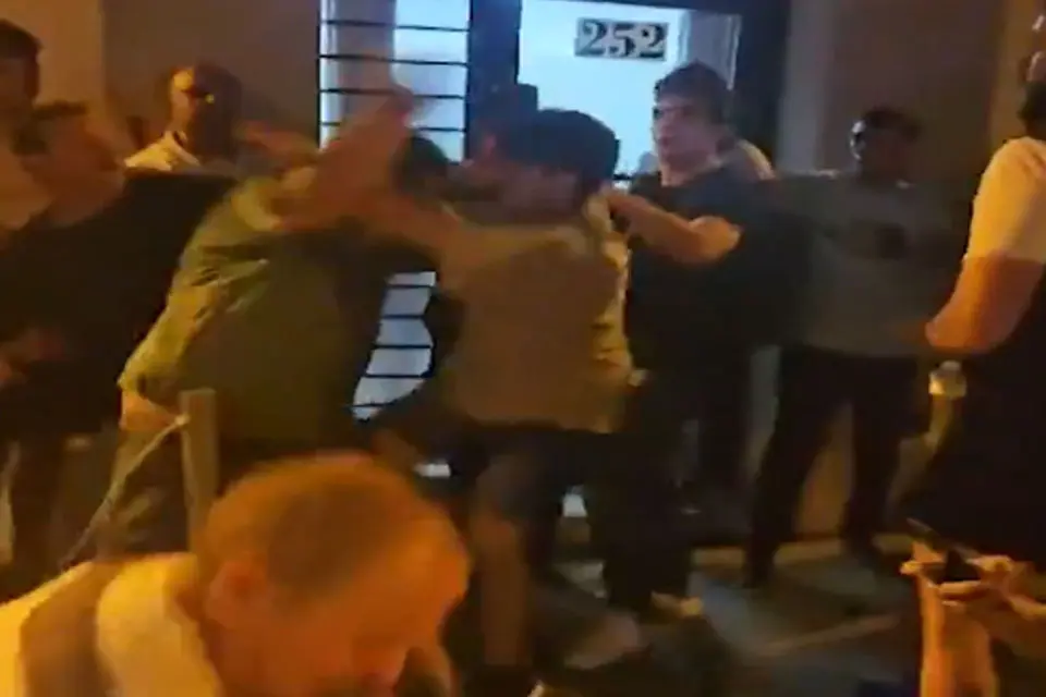 (Ocurrió en Entre Ríos) Piña va piña viene, los libertarios se entretienen