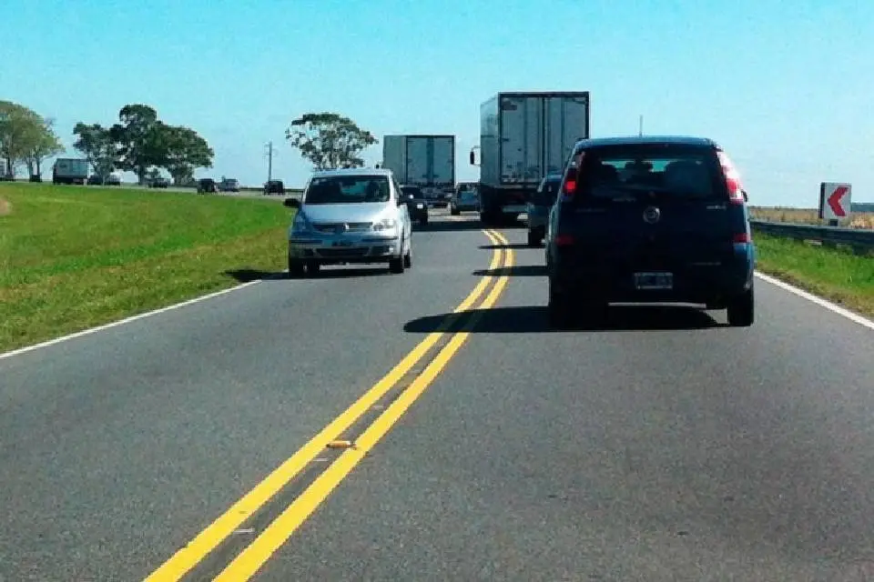 (Mención a rutas entrerrianas) Avanzan las privatizaciones libertarias