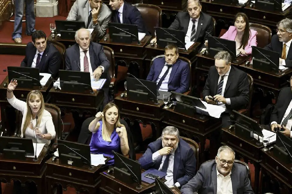 (Mención a senador entrerriano) Mucha declaración y poca acción