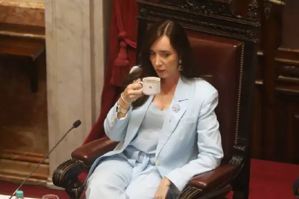 (Mención a exsenador entrerriano) El Gobierno apura la suspensión de las PASO en el Senado y manda a precalentar a un aliado