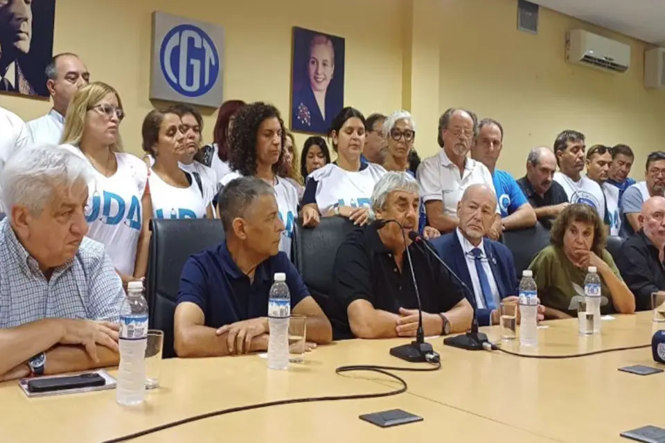 (Mención a Entre Ros) Docentes rechazaron la oferta del Gobierno de subir el mínimo a $500 mil y ratificaron el paro del 5 de marzo