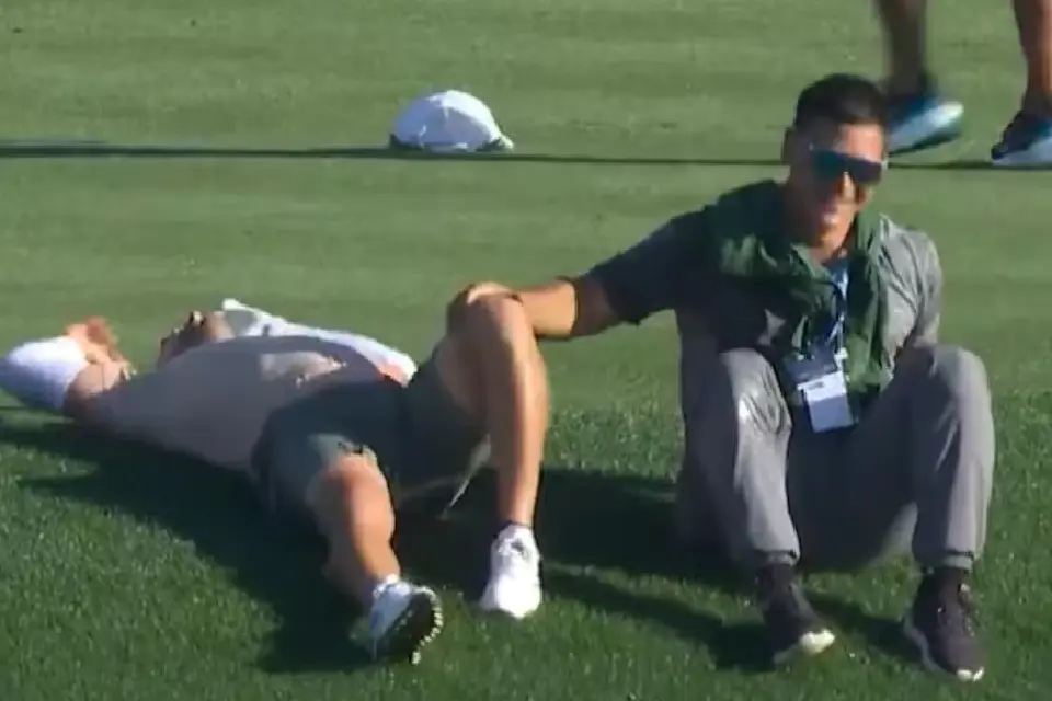 (Mención a Entrerriano) El hoyo en uno de Alejandro Tosti en el par 3 del 17 de The Players, antes del debut