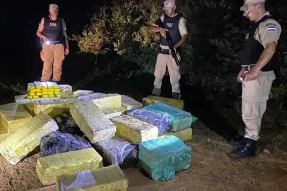 (Mención a río entrerriano) Llegaron desde Paraguay en lancha con 661 kilos de marihuana
