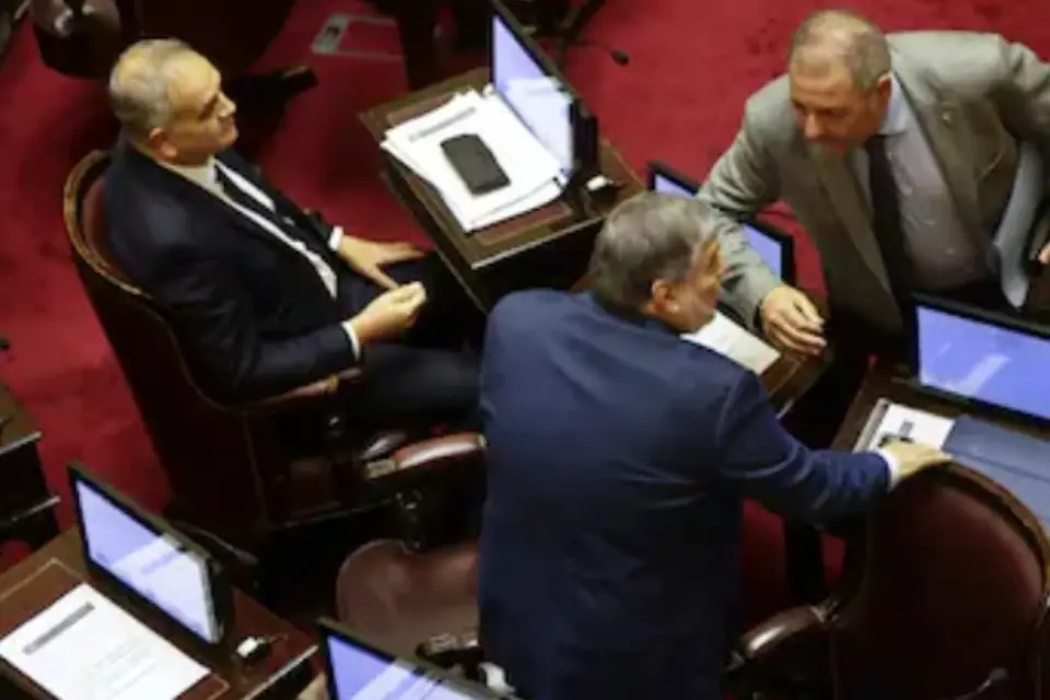 (Mención a senador entrerriano) El futuro de la Corte | El PJ logró el quorum con el apoyo de senadores de Pro, la UCR y un exlibertario