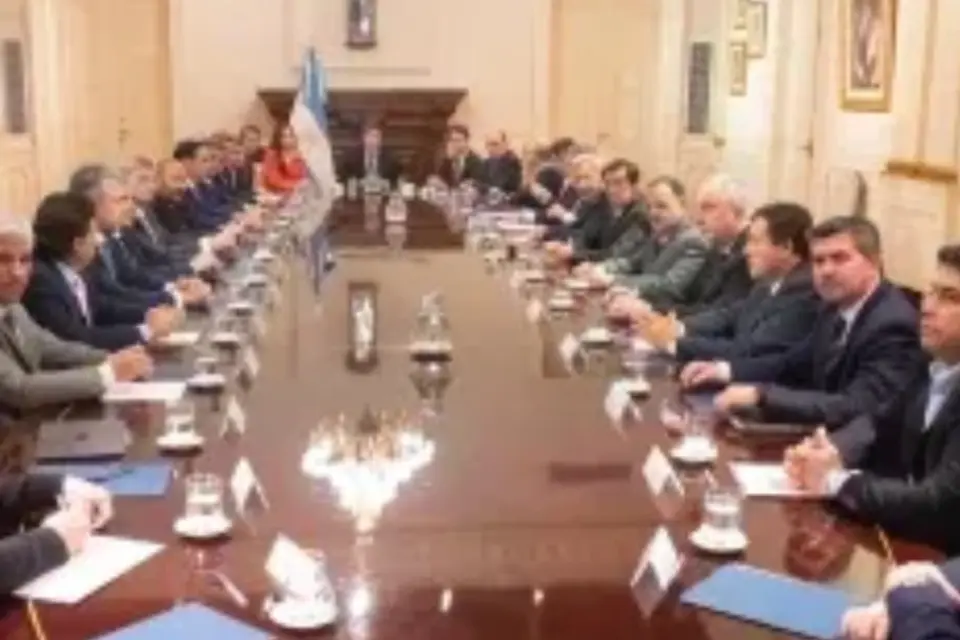 (Mención a Entre Ríos) Tras el acuerdo con el FMI, las provincias grandes se entusiasman con rediscutir la coparticipación federal