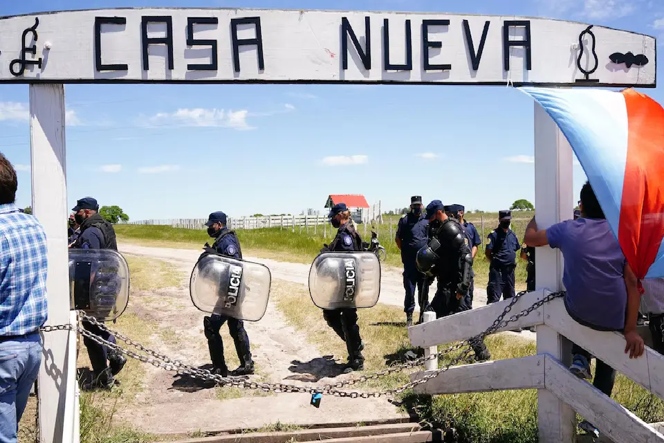 Comenzó el juicio por usurpación del campo de los Etchevehere en Entre Ríos