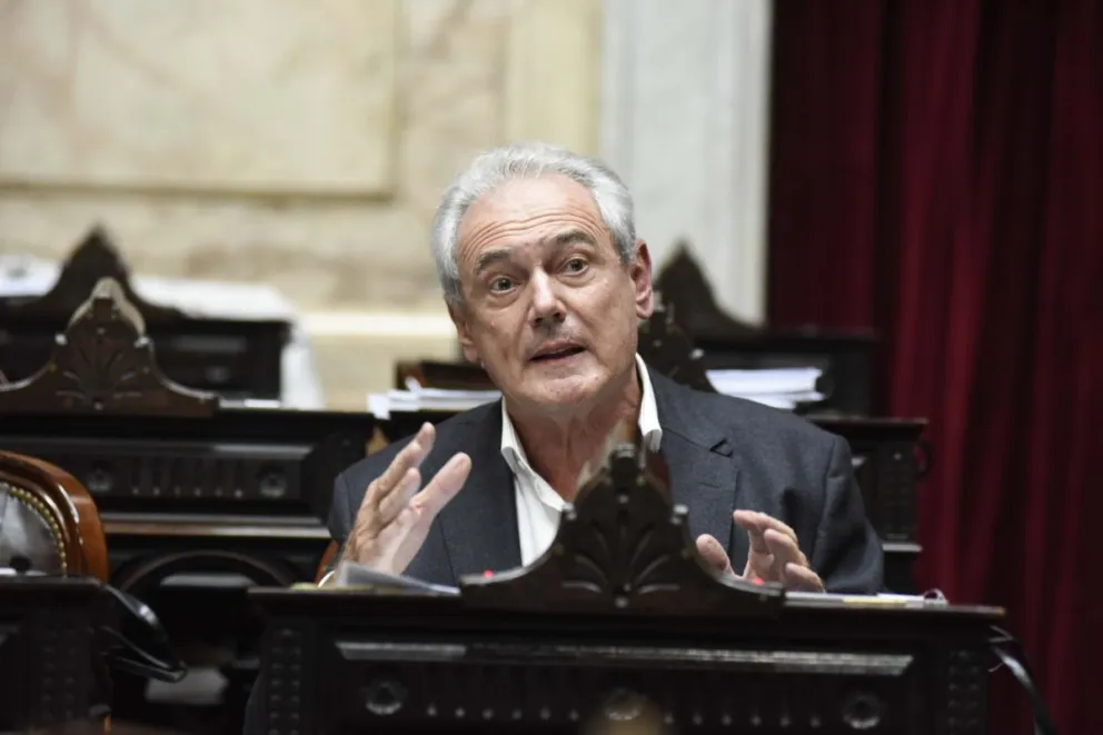 Atilio Benedetti: Argumentos a favor de Ficha Limpia y en contra de Investigación LIBRA
