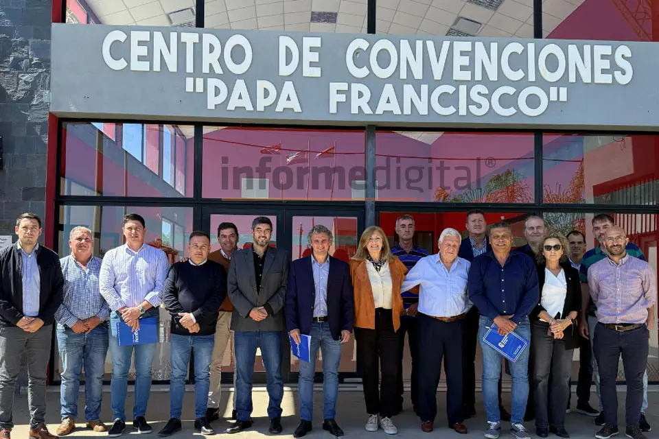 Otra reunión de los Intendentes: turismo, IOSPER y licencias