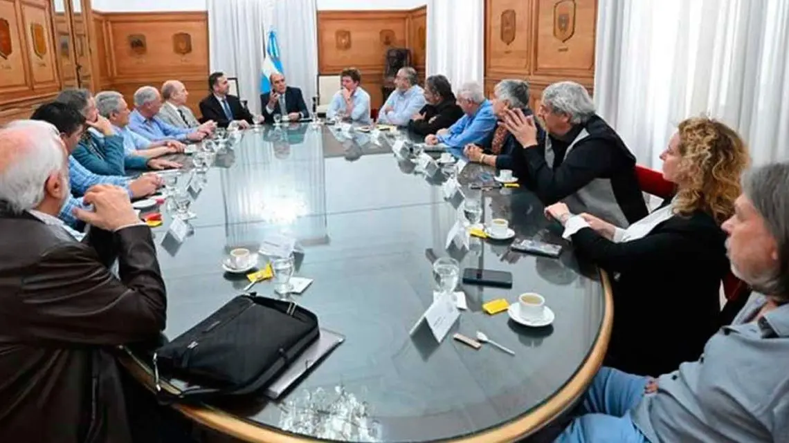 El Gobierno intensifica sus confrontaciones y se dirige contra el sindicalismo