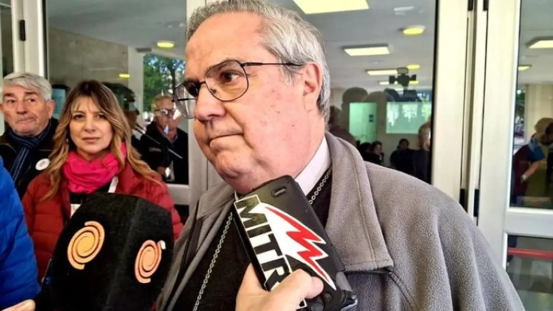 El cardenal Rossi destaca el compromiso de la Iglesia con los hospitales del Polo Sanitario: “La obligación es acompañar a todos”