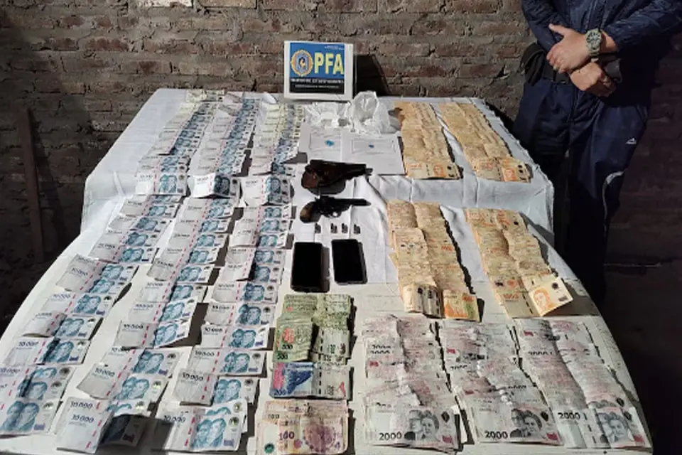 (Mención a Entre Ríos) Desarticularon una banda narco en Córdoba que lavaba dinero a través de casas de cambio