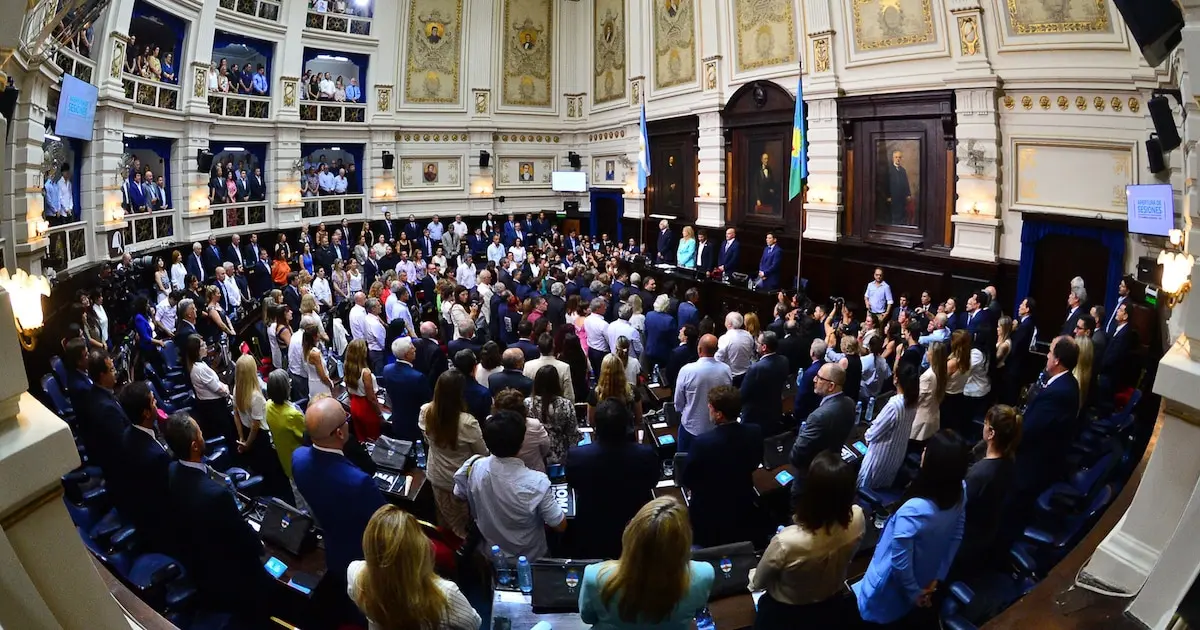 Conflicto entre Kicillof y CFK por la reelección indefinida de legisladores e intendentes en Buenos Aires