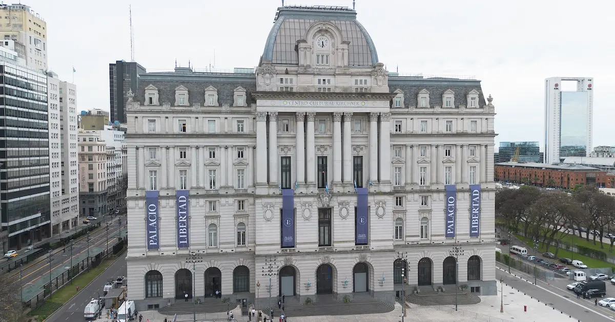 Reformas culturales del Gobierno: impacto en el Museo Bellas Artes, Tecnópolis y el Palacio Libertad, con la centralización del Instituto Nacional de Teatro