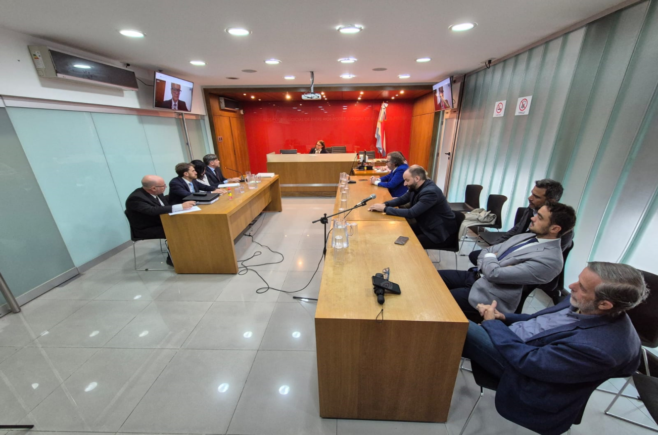 Defensores desestiman demanda civil de la Fiscalía de Estado sobre causa de contratos