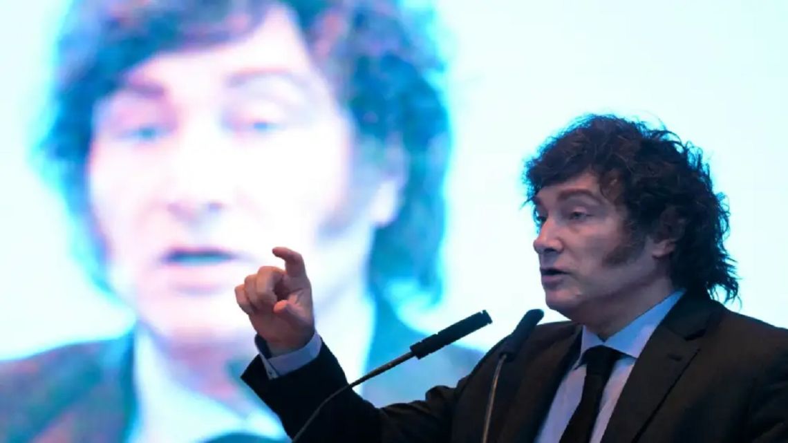 Milei desmiente acuerdo con Rovira sobre Ficha Limpia: “Es mentira”
