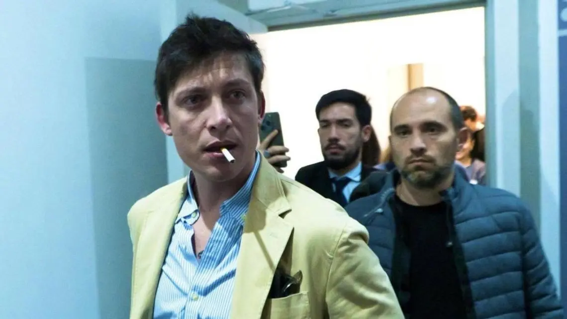 Tuitero que creó video falso de Macri accedió a Casa Rosada con ayuda de Santiago Caputo