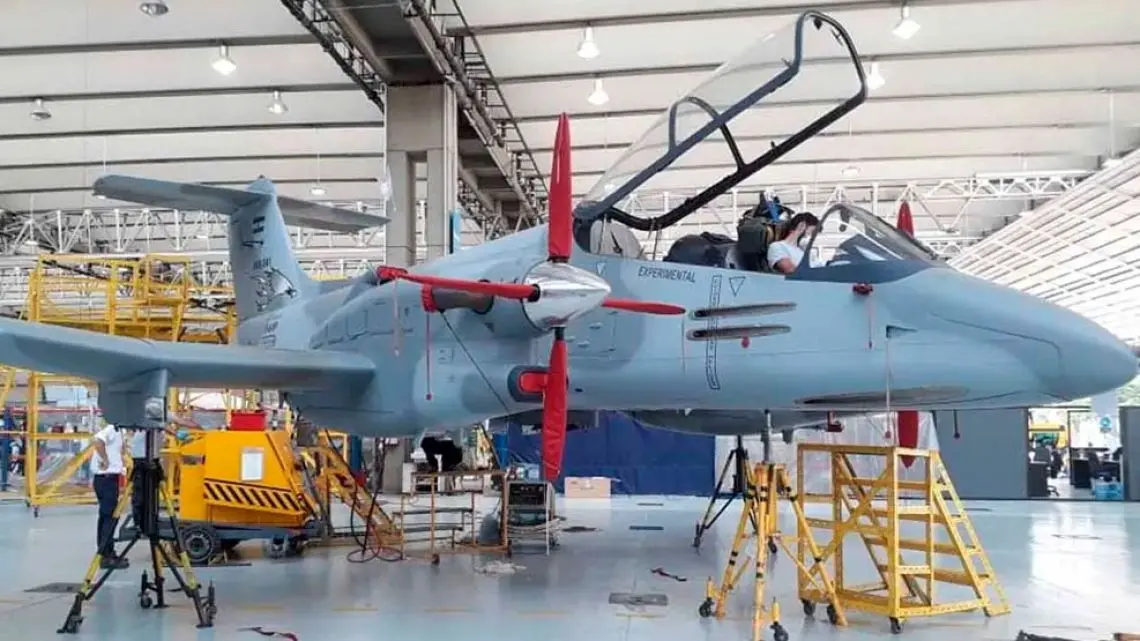 Fadea advierte suspensiones de 6 meses y reducción salariales, pero el gremio se opone