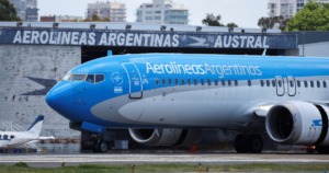 Aerolíneas Argentinas modificará 50 vuelos y afectará a 6.000 pasajeros por paro de pilotos que genera pérdidas millonarias