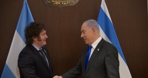 Milei busca reforzar la alianza geopolítica con Israel tras su visita a Jerusalén y oración en el Muro de los Lamentos