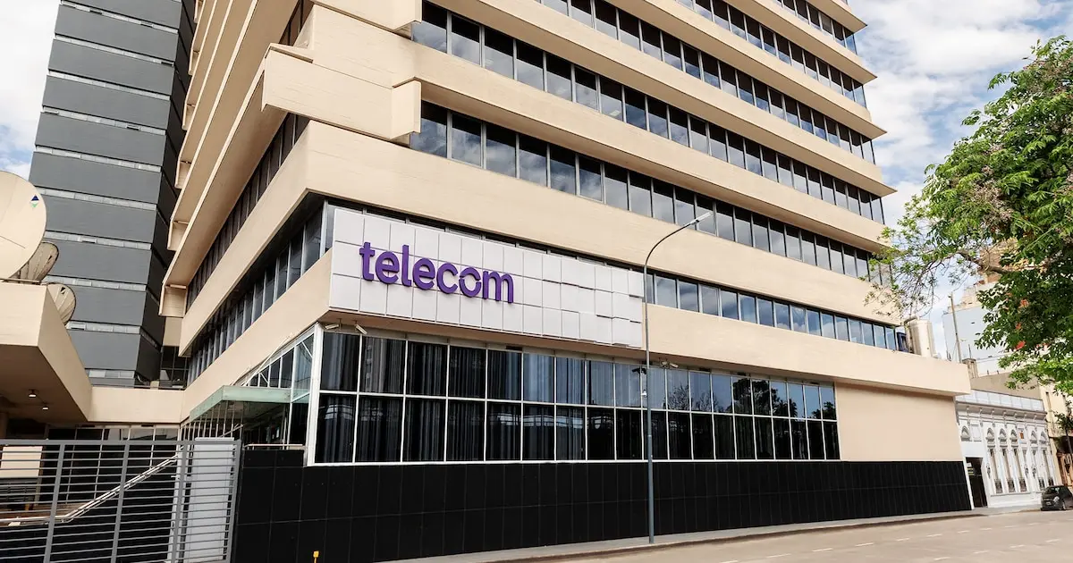 Telecom gana apelación y la Justicia revoca suspensión del Gobierno sobre la compra de Telefónica