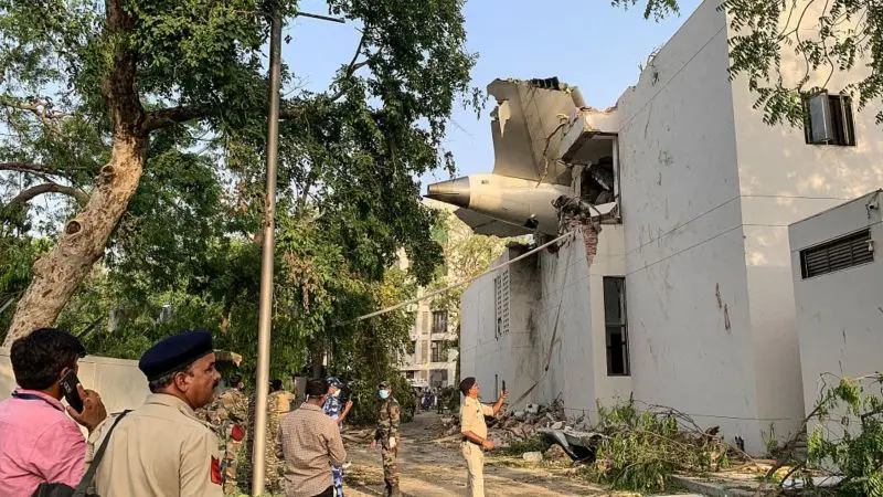 Pasajero sobrevive al accidente de Air India, informa la Policía sobre el milagro en el siniestro aéreo