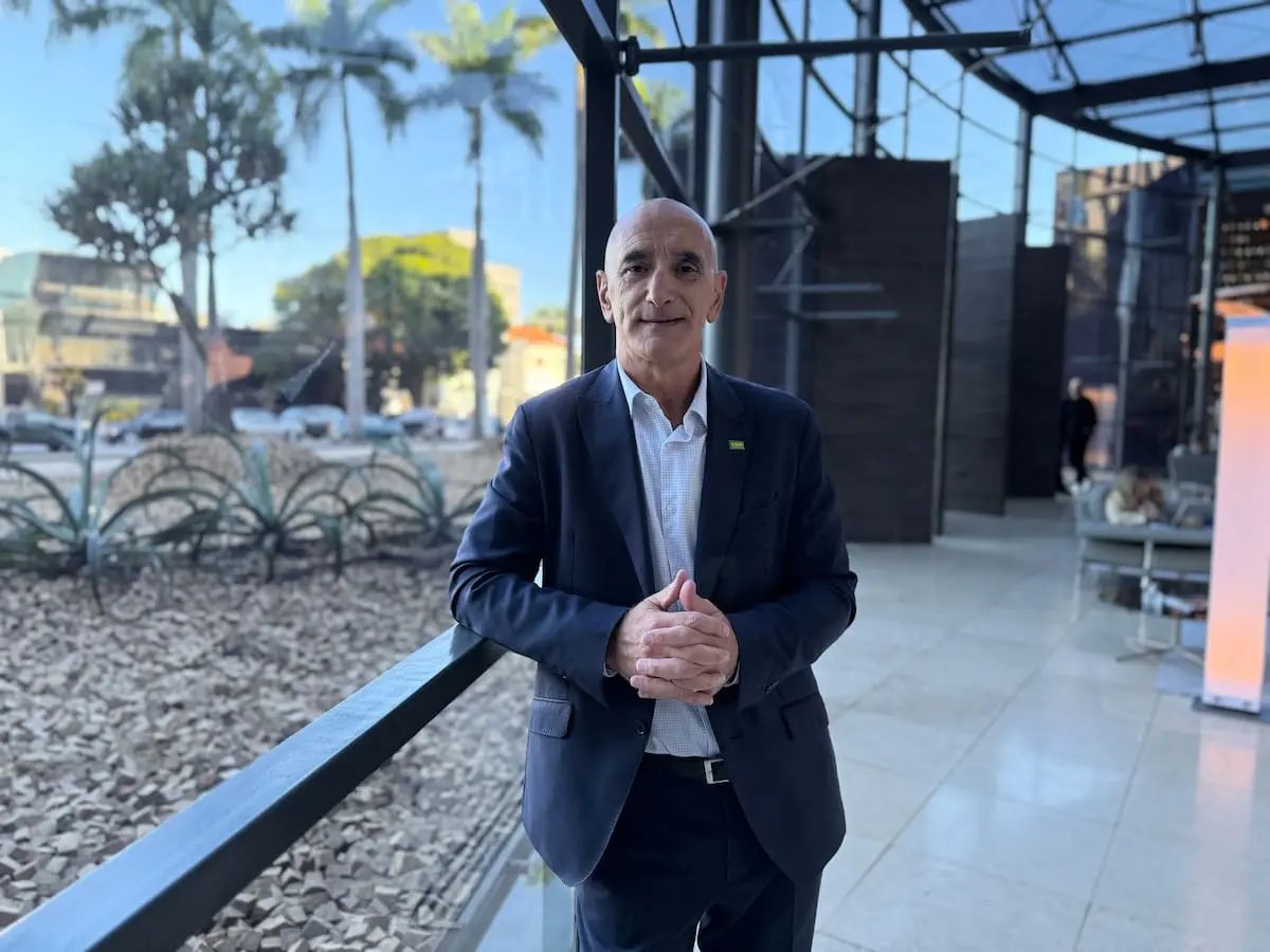 Gustavo Portis destaca la nueva era en modelos financieros que revela errores en lugar de ocultarlos.