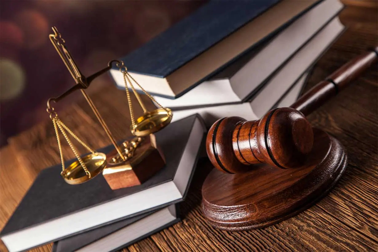 La Justicia permite que un imputado en la causa coimas viaje al extranjero con autorización oficial.