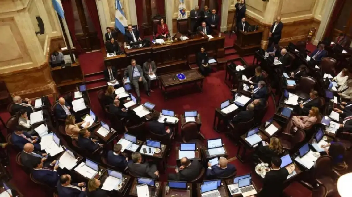 Quienes fueron los senadores que aceptaron el pedido de Villarruel y rechazaron el millonario aumento de dietas