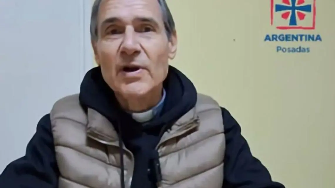 El cura critica a Milei por un discurso “delirante” y lo califica de presidente anticatólico.
