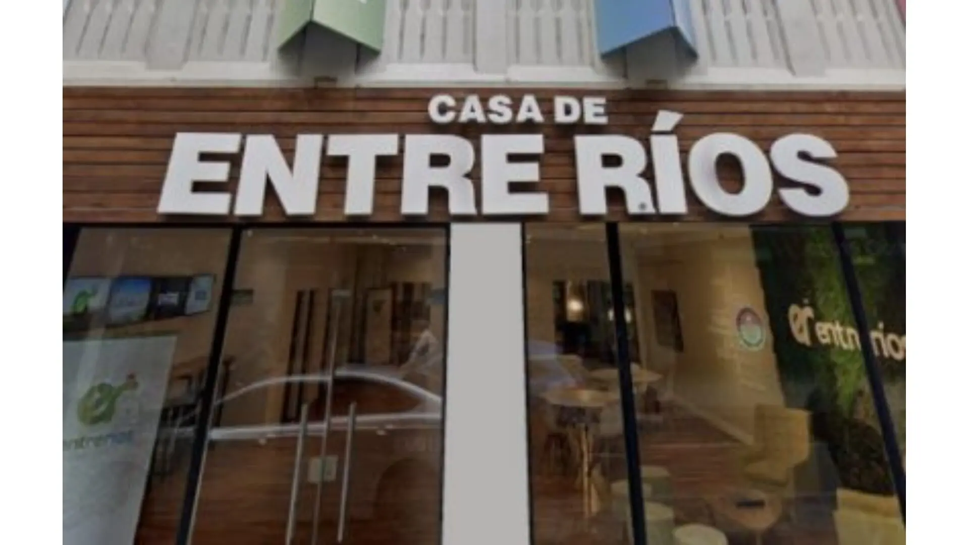 Casaretto denunció y politizó el corte de luz a la Casa de Entre Ríos