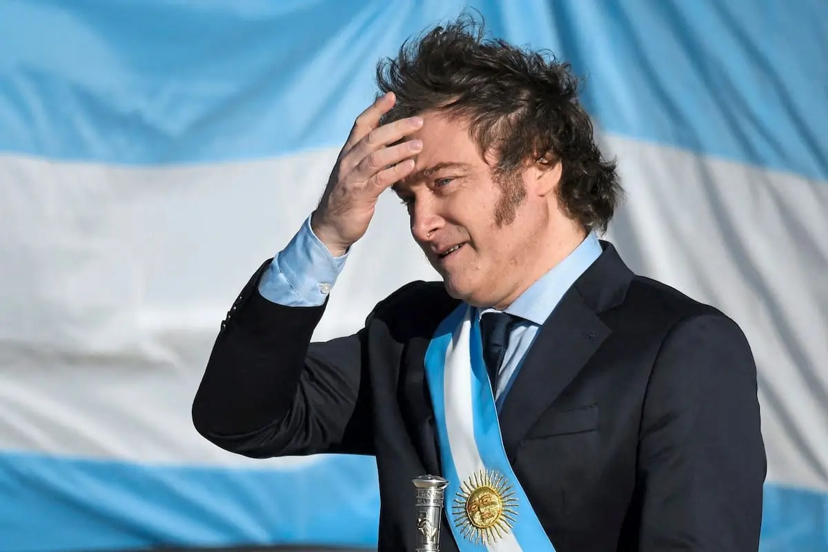 "Razones climáticas". Milei suspendió el viaje a Tucumán tras el vacío que le hicieron los gobernadores