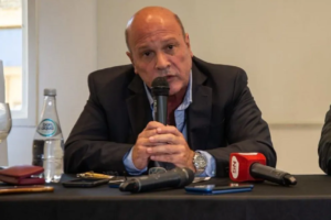 Pagliotto le pega a Benedetti por votar contra el financiamiento universitario y Garraham