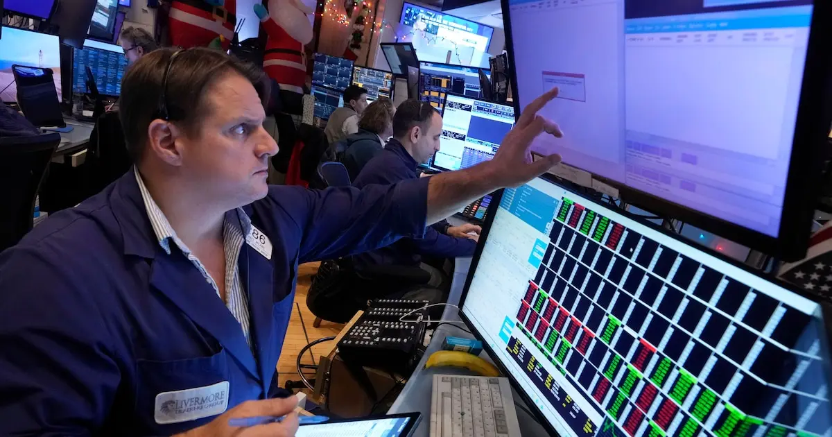 Estabilidad del dólar y caída de acciones marcan jornada financiera en medio de volatilidad de tasas y cambios en encajes
