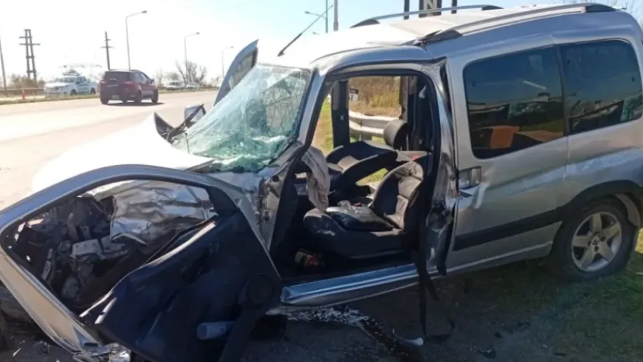 Una persona hospitalizada tras un accidente en el ingreso a Villa Paranacito