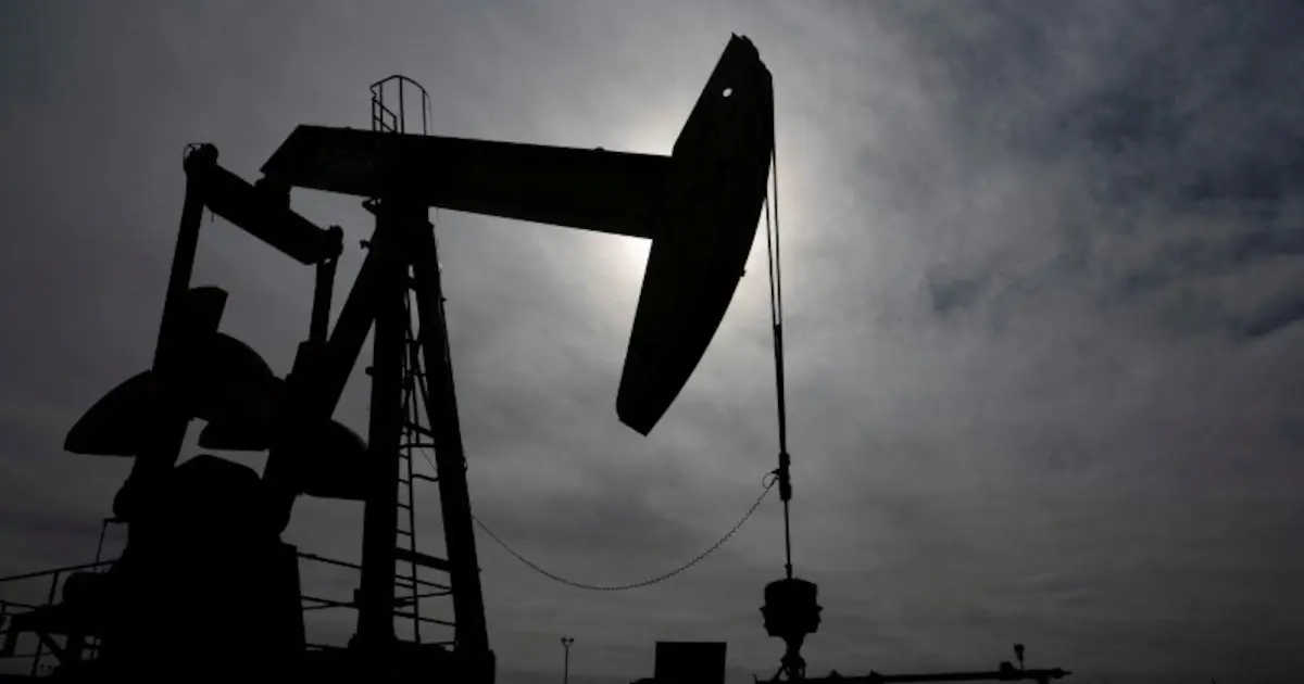 OPEP ajusta hacia arriba su previsión de demanda de petróleo para 2026