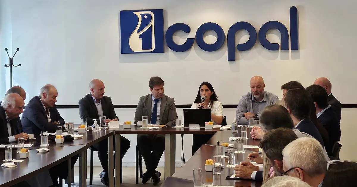 Empresas de alimentos buscan reformas y menor presión fiscal tras elecciones de octubre en su 50 aniversario