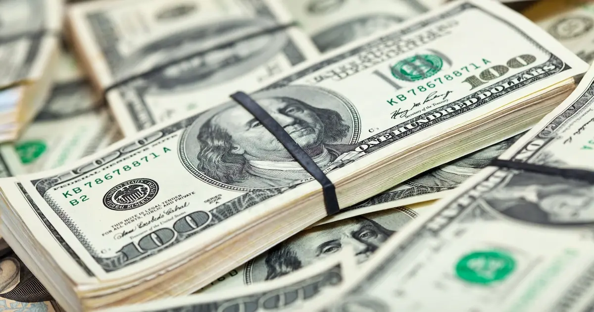 Dólar hoy: cotizaciones en tiempo real del 20 de agosto, con el Banco Nación a $1.310 y el blue a $1.340